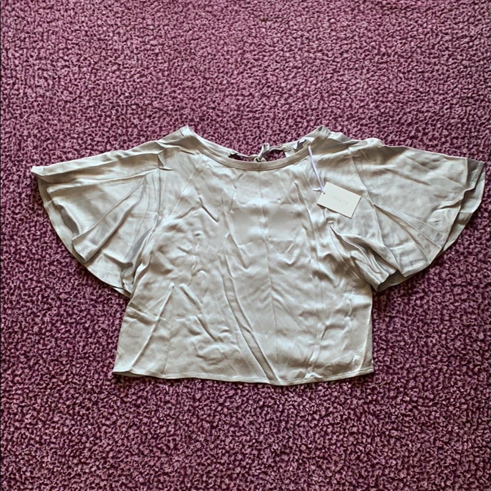 Silver 1.State top with tie back detail